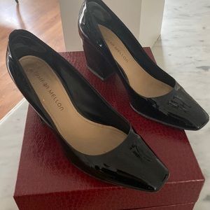 Tamara Mellon chunky block heel-square toes patent leather pumps.